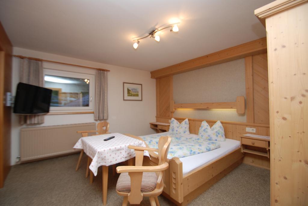Ferienwohnung Pension Tirol Bichlbach Bilik gambar
