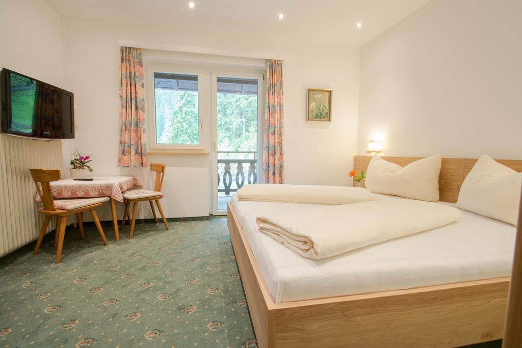 Ferienwohnung Pension Tirol Bichlbach Luaran gambar